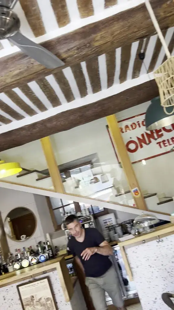 Bistro Le Donjon_Bar-sur-Loup_slider_image_2