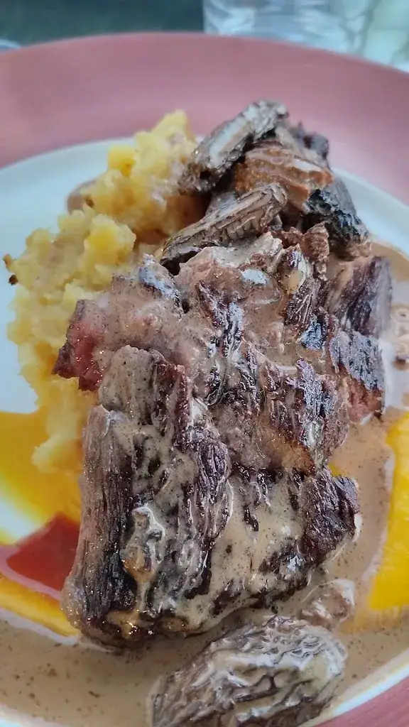 LE BISTRO GOURMAND_Broc_slider_image_2