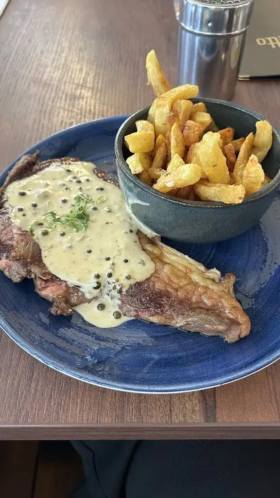 Nisreen K_Le Gepetto_Marseille_review