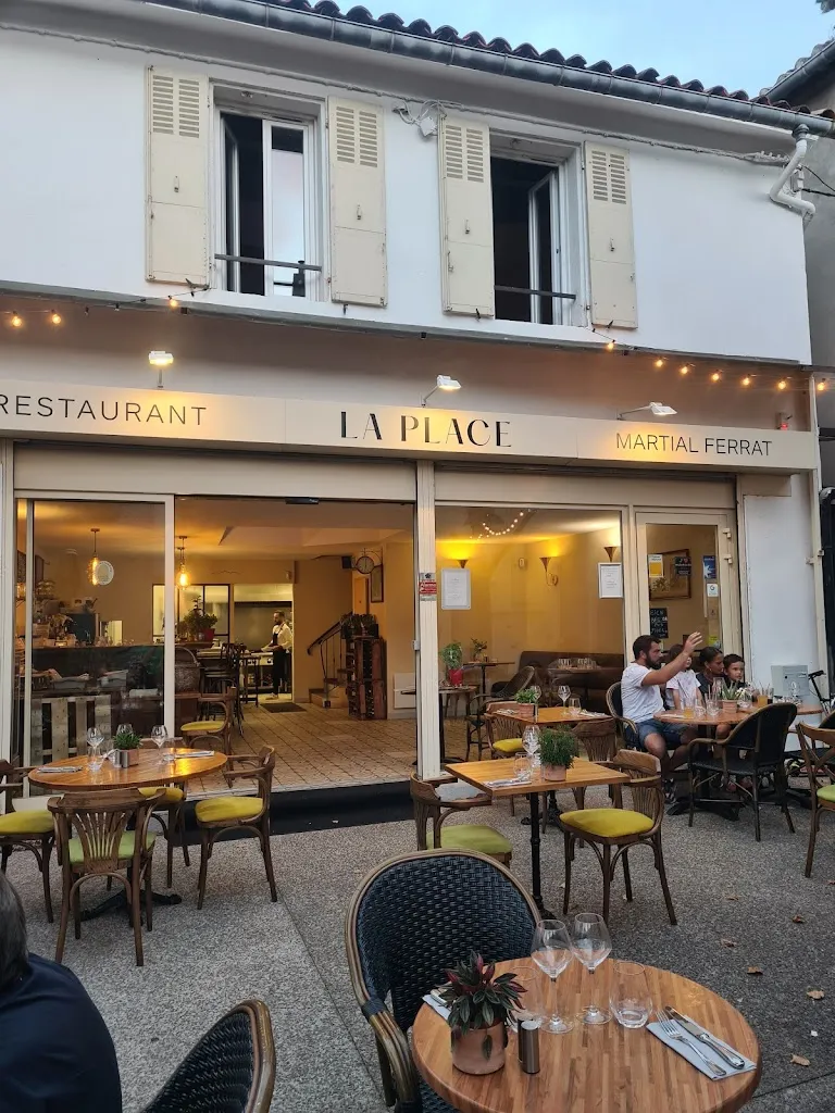 Restaurant La Place Martial Ferrat restaurant in Marseille