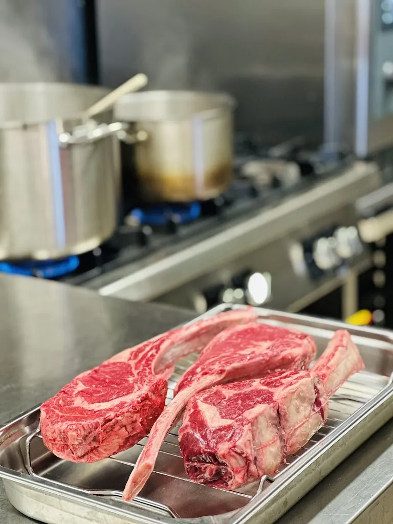 Restaurant La Place Martial Ferrat_Marseille_slider_image_2