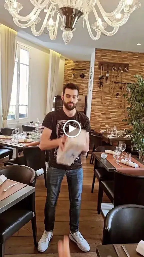 Bistro Saint Sauveur_Cannet_slider_image_2