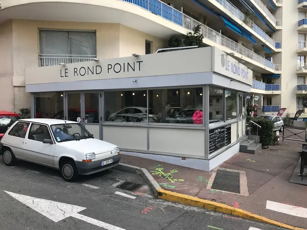 Le Rond Point restaurant in Cannet