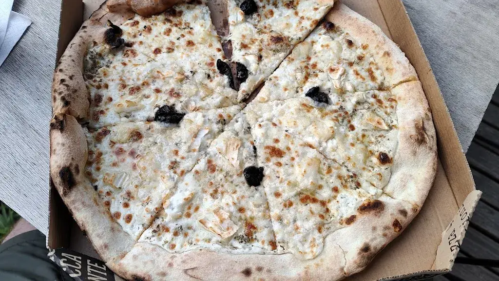 Thibault ROHMER_La Pizzaline_Laragne-Montéglin_review