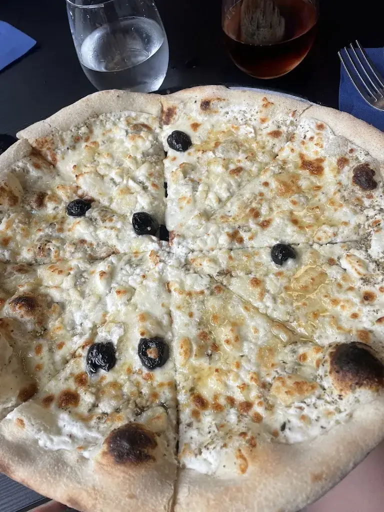 Juline Garnavault_La Pizzaline_Laragne-Montéglin_review