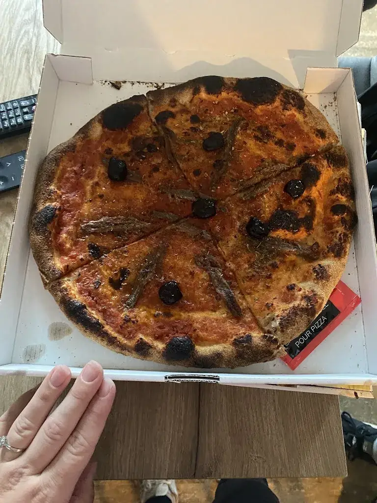 Anais Barra_Pizzeria Il Passo_Laragne-Montéglin_recensione