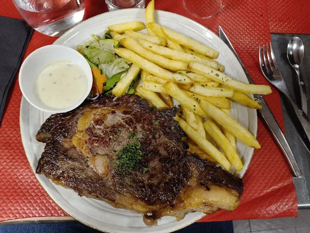 Laure-Anne Bourcier_L'Imprévu_Pleaux_review