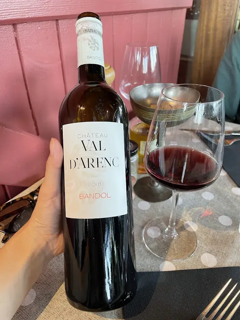 Sallie Lu_Le Pied de Nez_Castellet_review