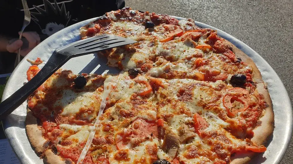 Le 52 Restaurant-Pizzeria_Castellet_slider_image_3