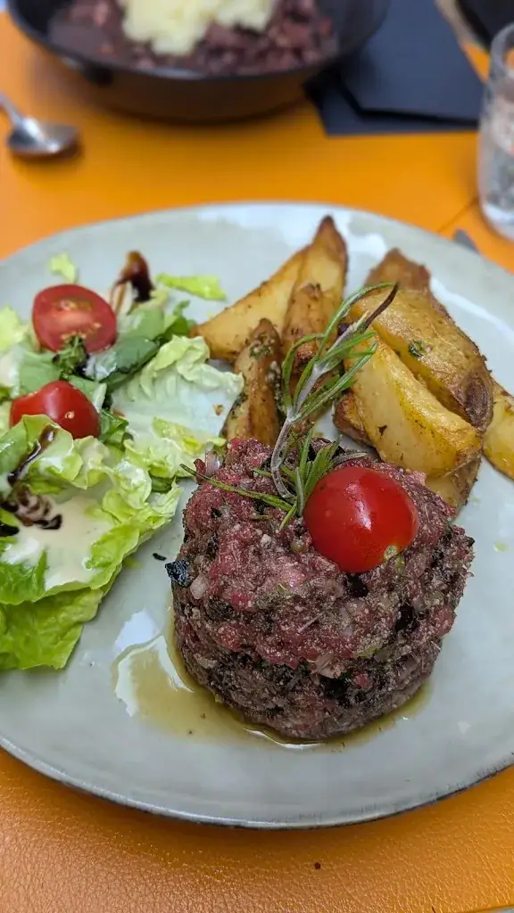 Eric POISSON_L’atypique_Castellet_review