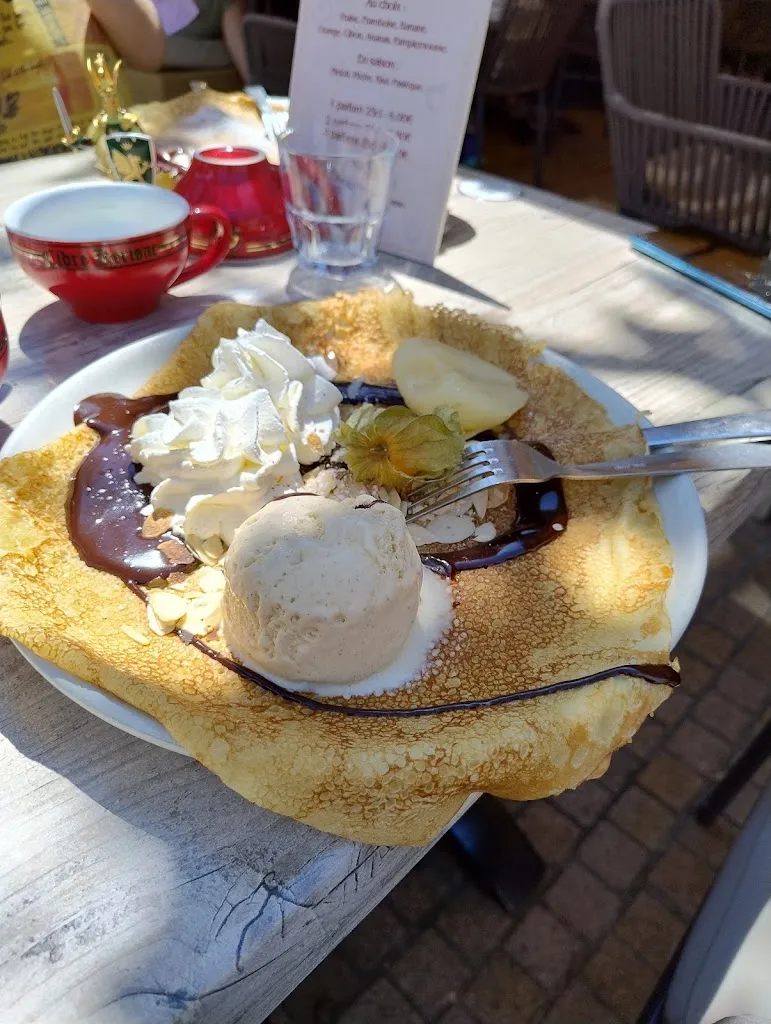 Francesca Orru_Le Roy d'Ys_Castellet_review