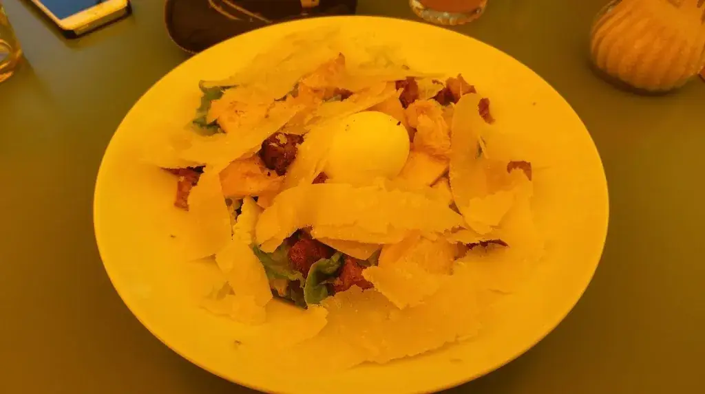 Rob Curran_Georges_Marseille_review