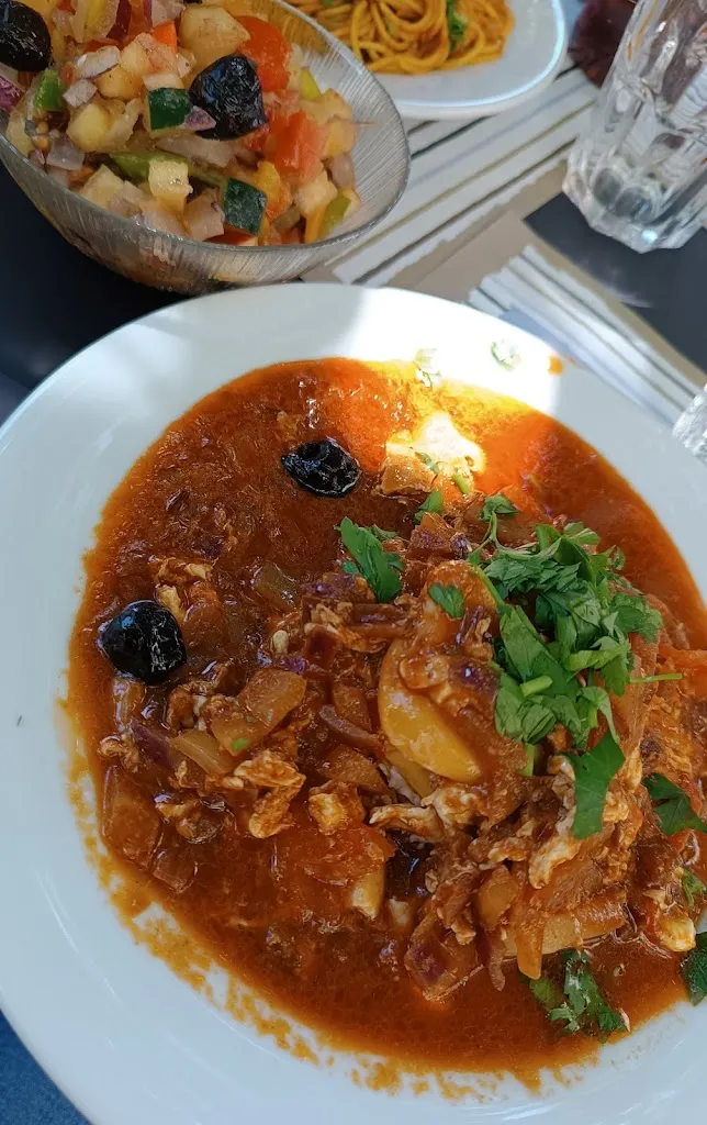 virginia girod-david_Tataou'in_Marseille_review