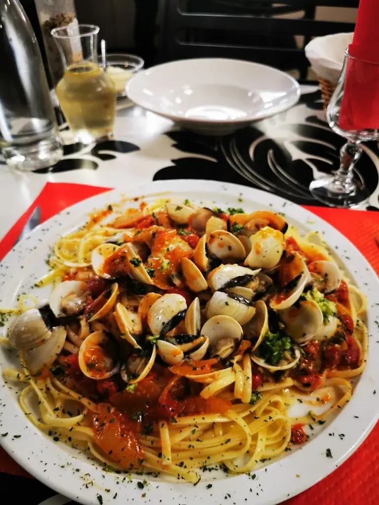 Ravez Franck_Bar Restaurant Le Comptoir Moderne_Marseille_review