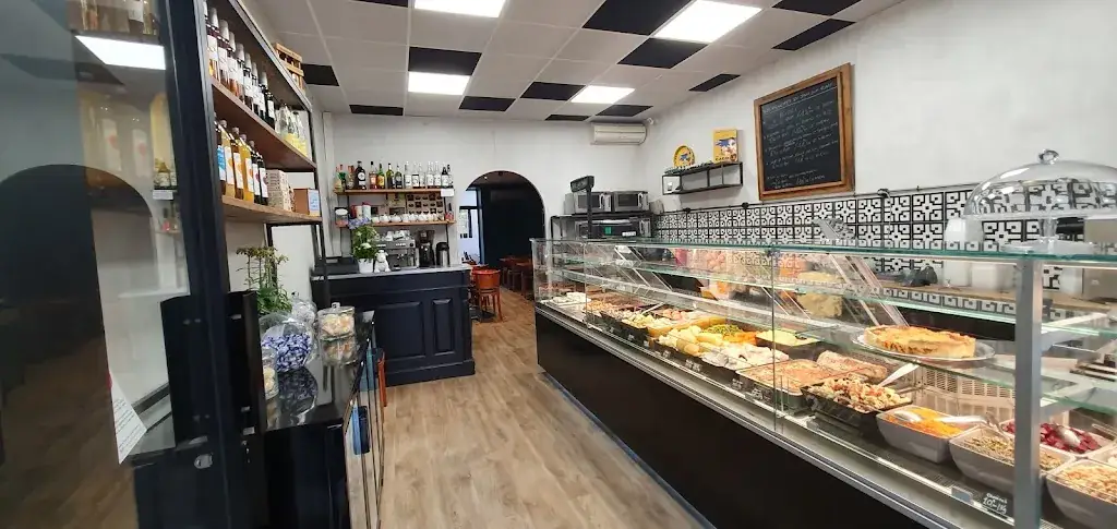 Eat Like At Home restaurant in Marseille