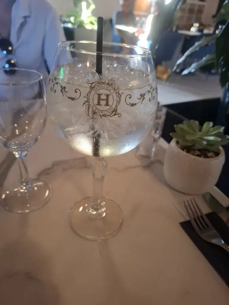 Laurie RACINE_Restaurant Bossa Nova_Cannet-des-Maures_recensione