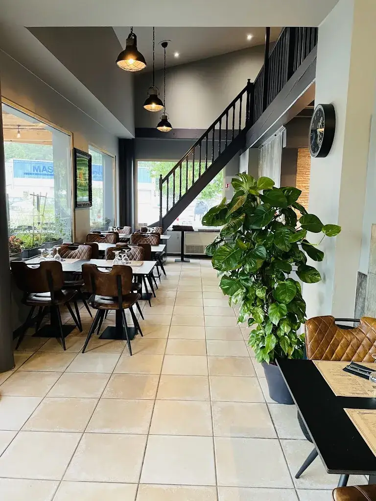 La Provençale Pizzeria/Restaurant restaurant in Cannet-des-Maures