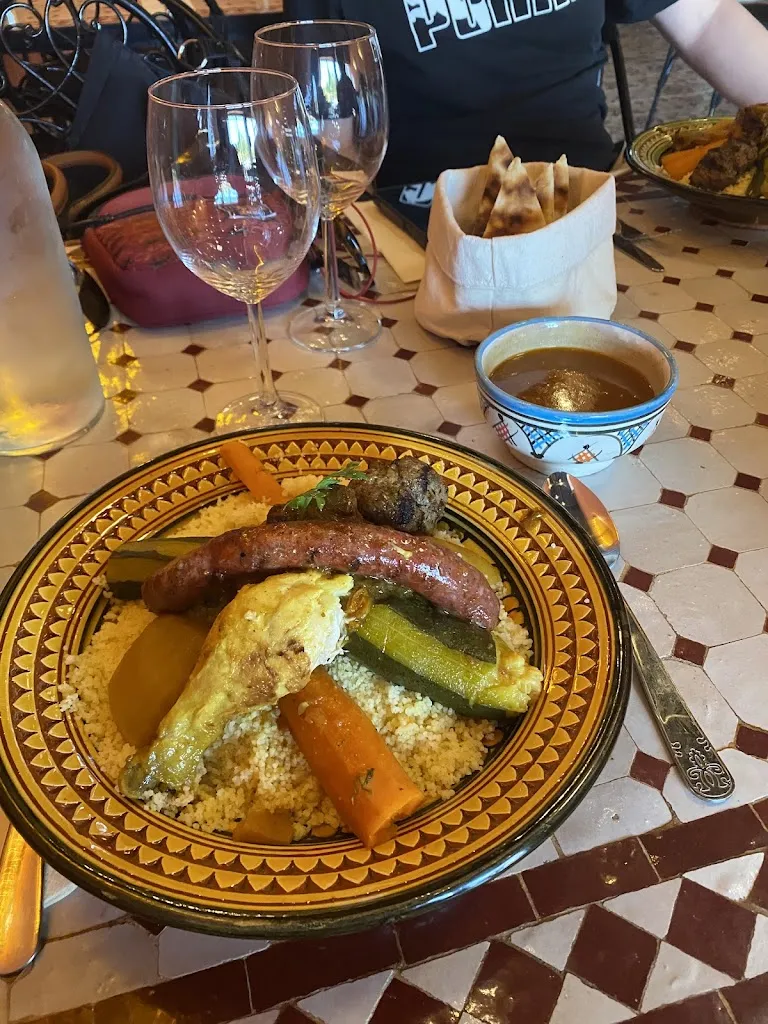 Emmanuel de France_L’Hivernage_Cannet-des-Maures_review