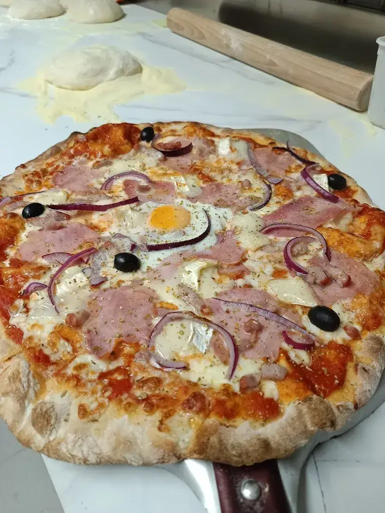 Extra pizzas_Cannet-des-Maures_slider_image_2