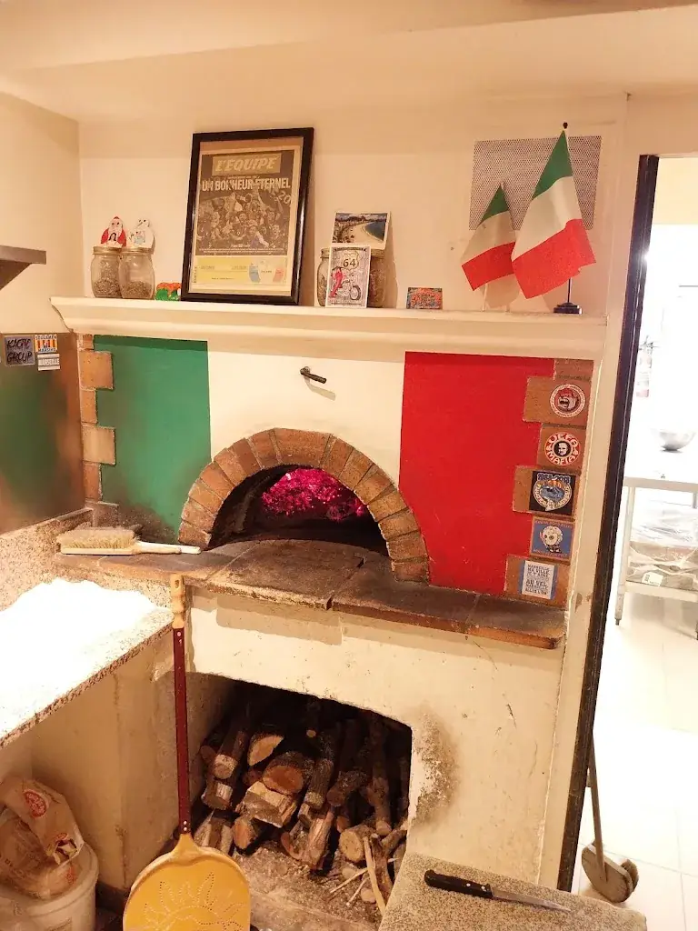 Emilien Pérochon_Le Bistro de Roméo_Luc_review