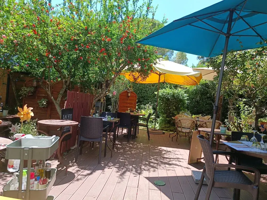 Le Jardin Events restaurant in Muy