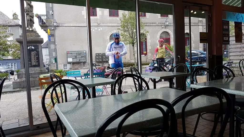 Udo W._Le Sporting Bar_Pleaux_review