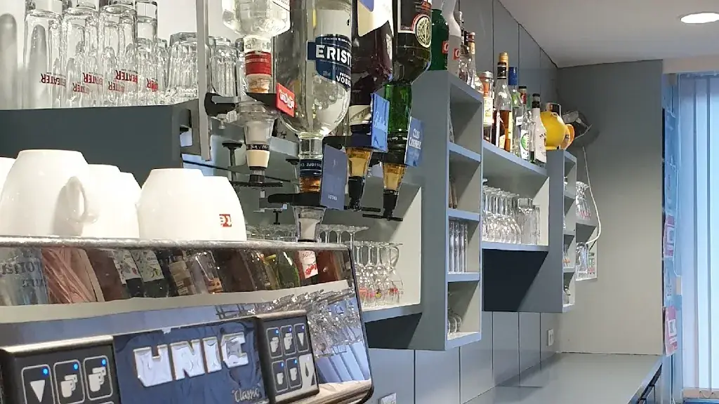 Le Sporting Bar restaurant in Pleaux