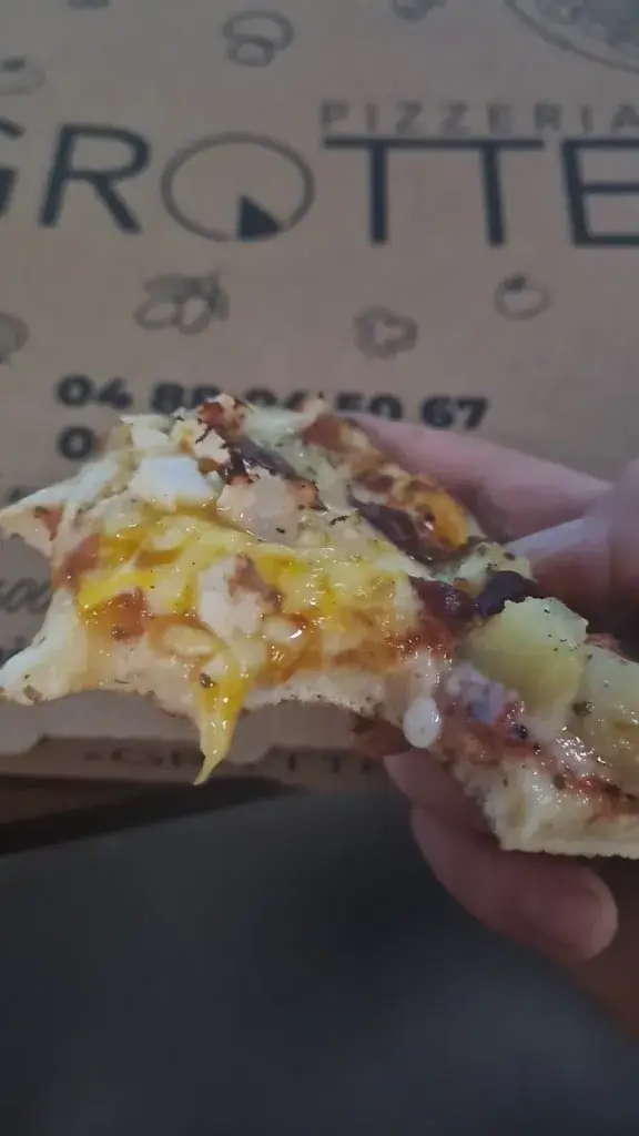 Pizzeria La Grotte_Marseille_slider_image_3