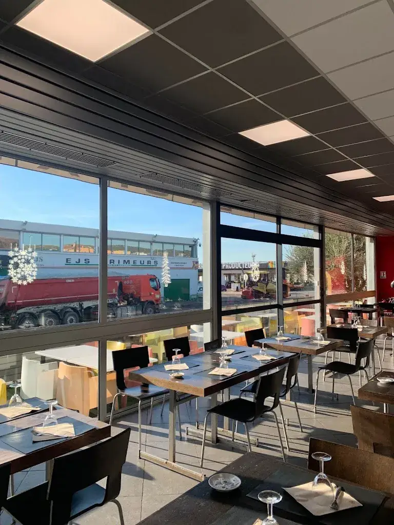 La Gratinée Brasserie Restaurant by Capo Rosso restaurant in Marseille