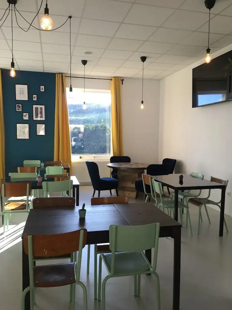 La cabane restaurant in Pont-Salomon