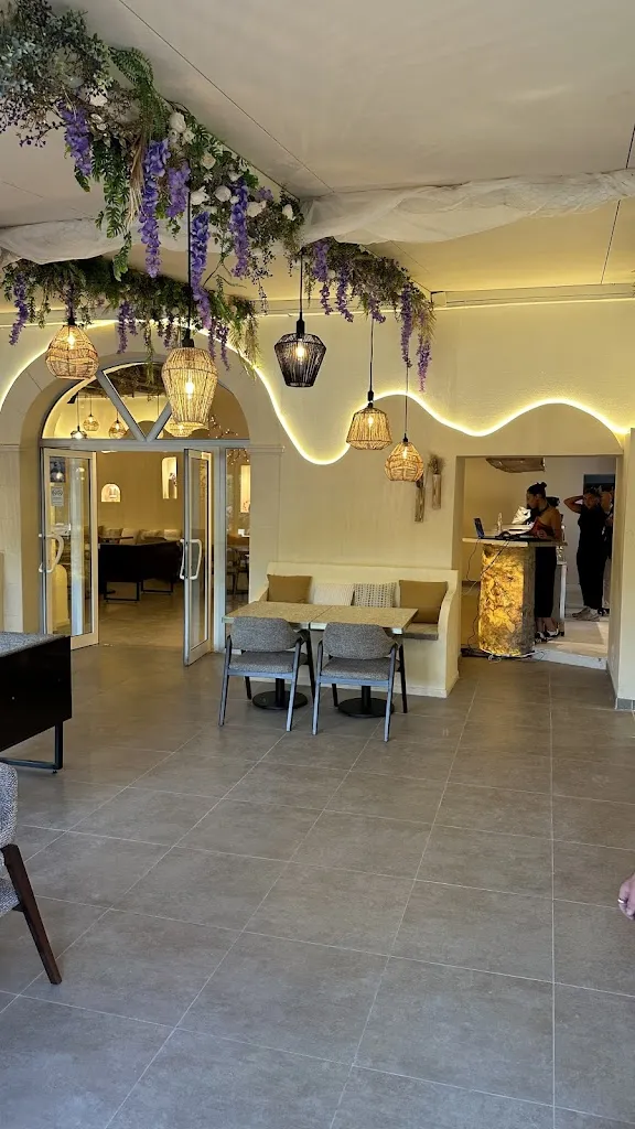 Villa Medusa_Marseille_slider_image_1