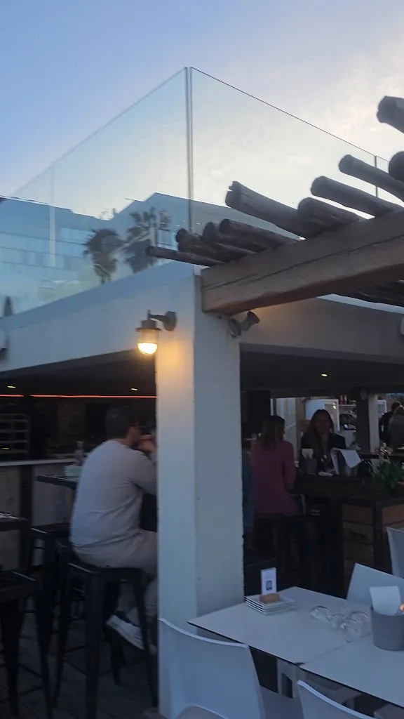 Rowing Club Restaurant_Marseille_slider_image_2