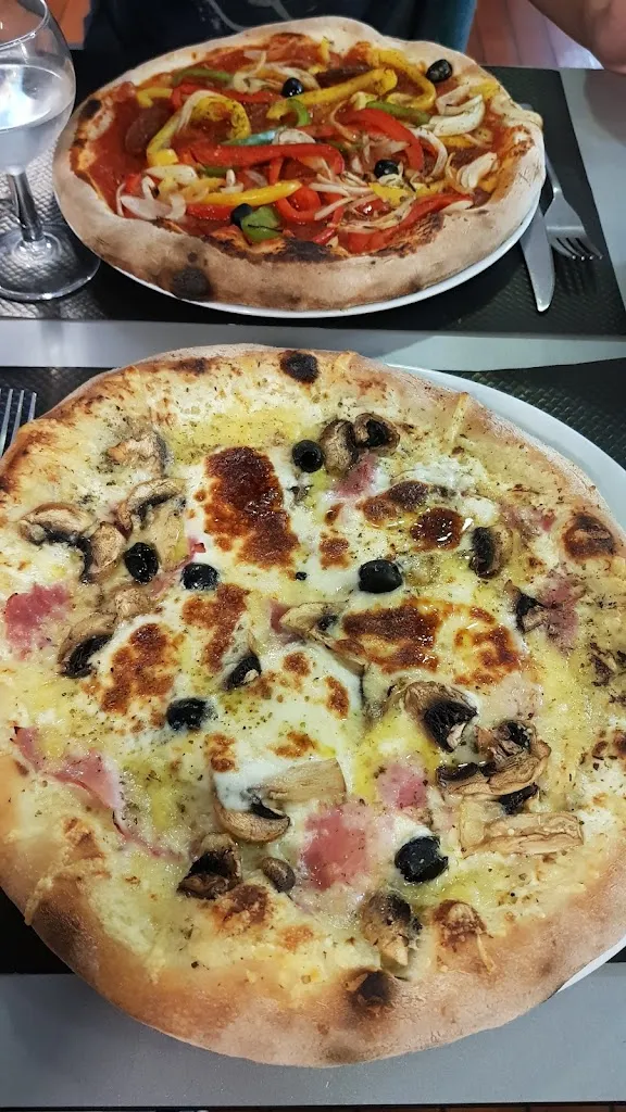 Fleur Blanche Gaming_Bar Brasserie Tabac le Pharo_Marseille_avis