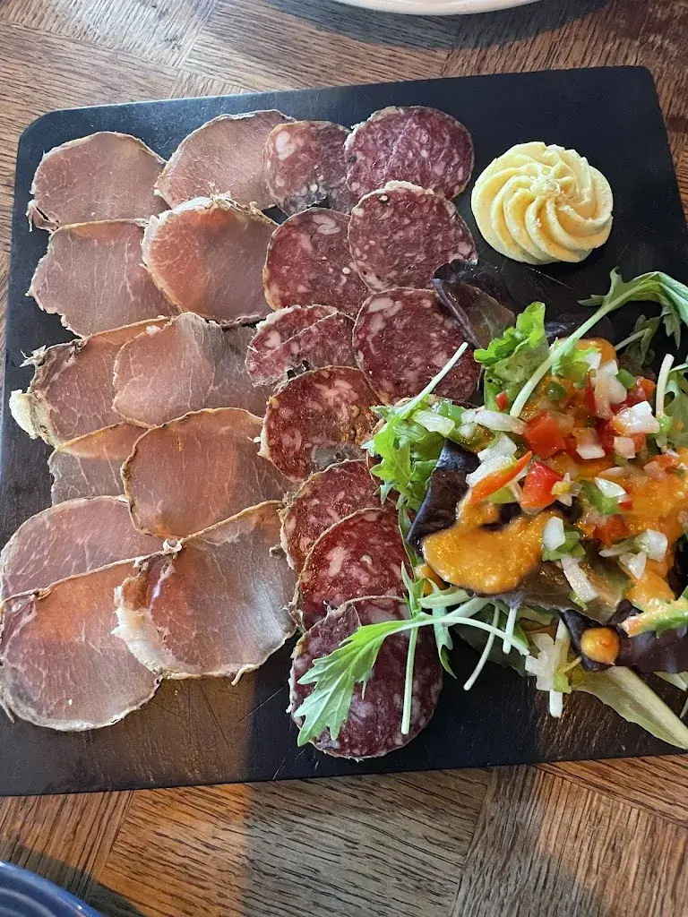 Dana Nastase_Chez Marinette_Marseille_review