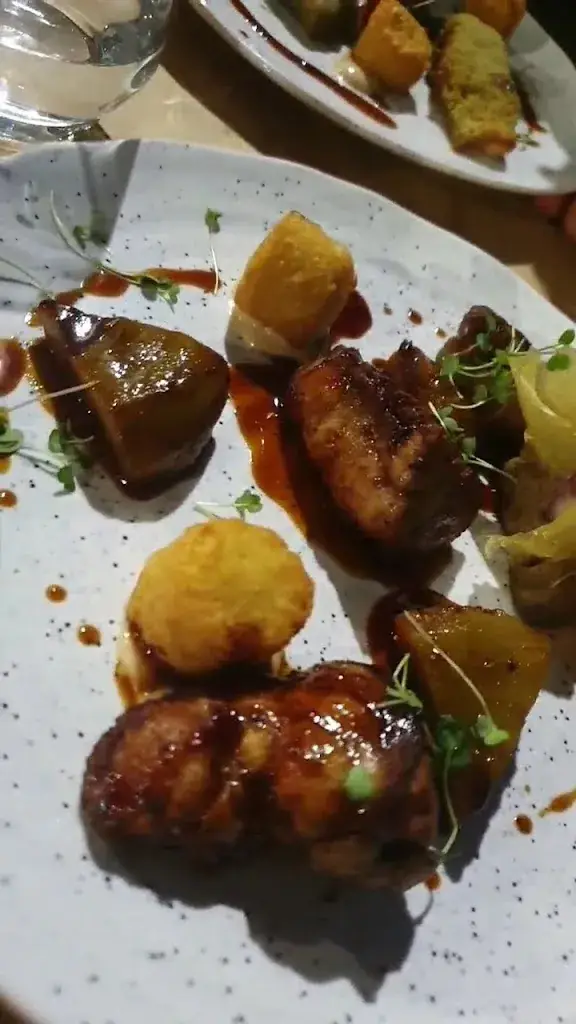 Nestou Restaurant_Marseille_slider_image_2