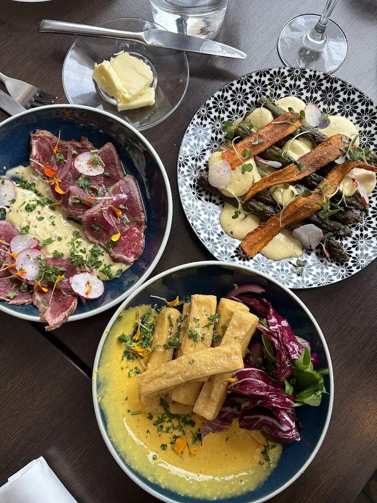 Agnes J_UNM - Restaurant Marseille_Marseille_review