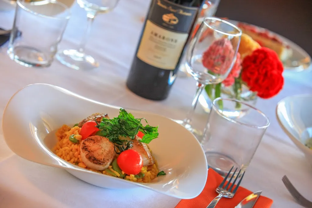 UNM - Restaurant Marseille_Marseille_slider_image_3