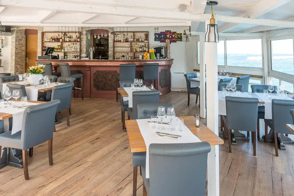 Le Petit Pavillon_Marseille_slider_image_1