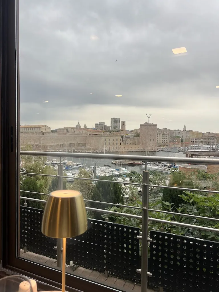 Alex_Magâté_Marseille_review