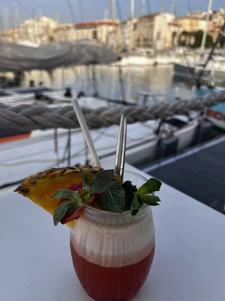 Moses Maral_O'2 Pointus_Marseille_Bewertung