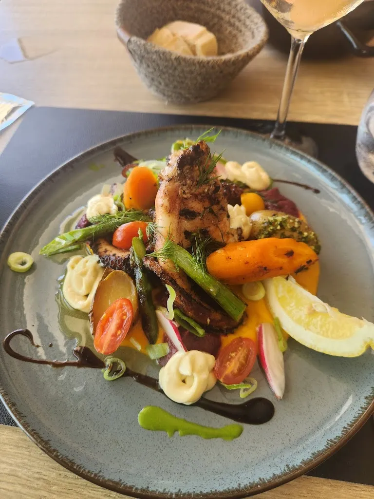 P. R. _L'Essentiel_Pradet_review