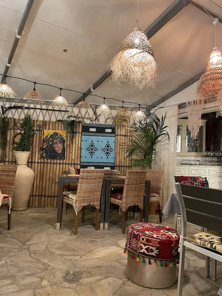 Les Jardins de Sidi Bou Saïd restaurant à Toulon