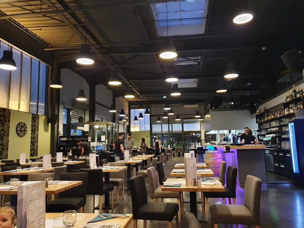 310 à table restaurant in Oullins-Pierre-Bénite