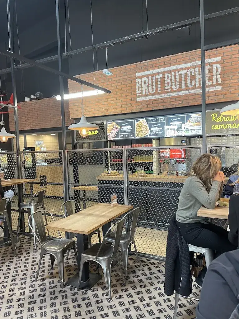 Rebeca Rocha Pileggi_Brut Butcher - Le Fast Food du Boucher_Pontet_review