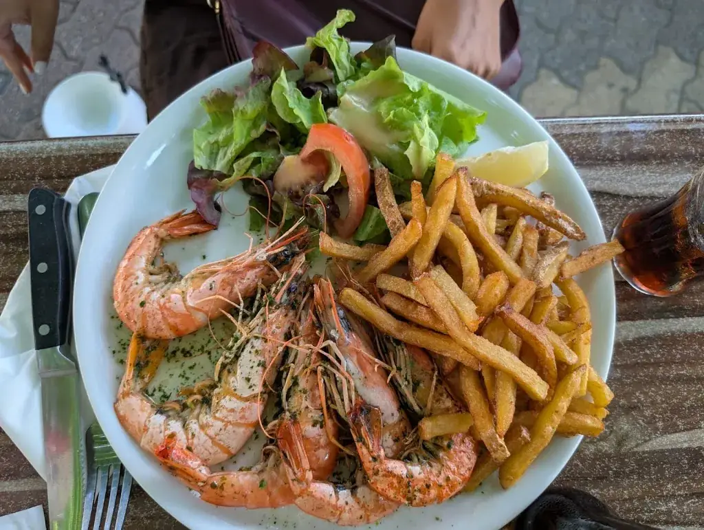 Gi Bow_La Calanque_Rove_review