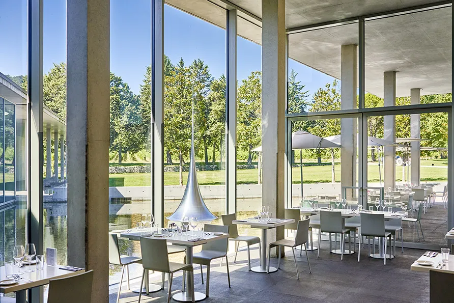 Restaurant de Tadao Ando restaurant in Puy-Sainte-Réparade