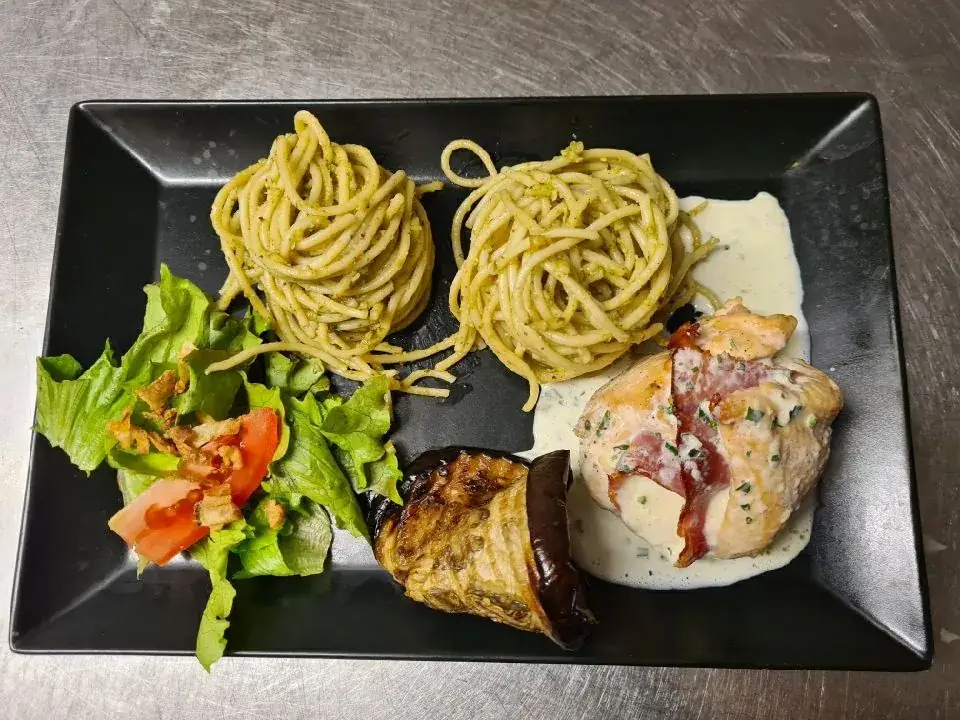 Café Rosa - Bonheur Restaurant_Thor_slider_image_2