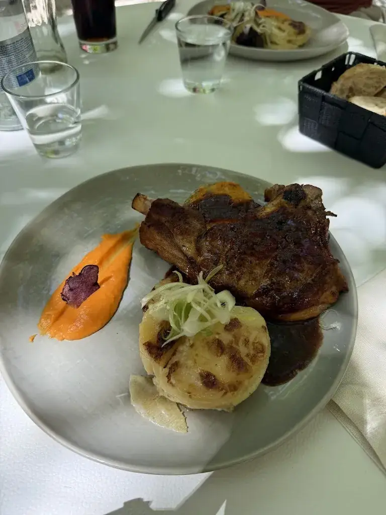 Chez Thomé_Tholonet_slider_image_3