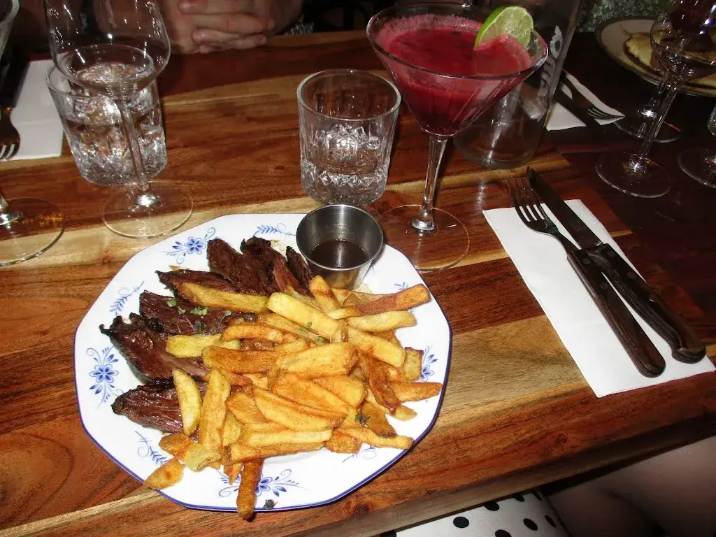 Emilie Doxsey_Monsieur Louis Le Tholonet_Tholonet_avis