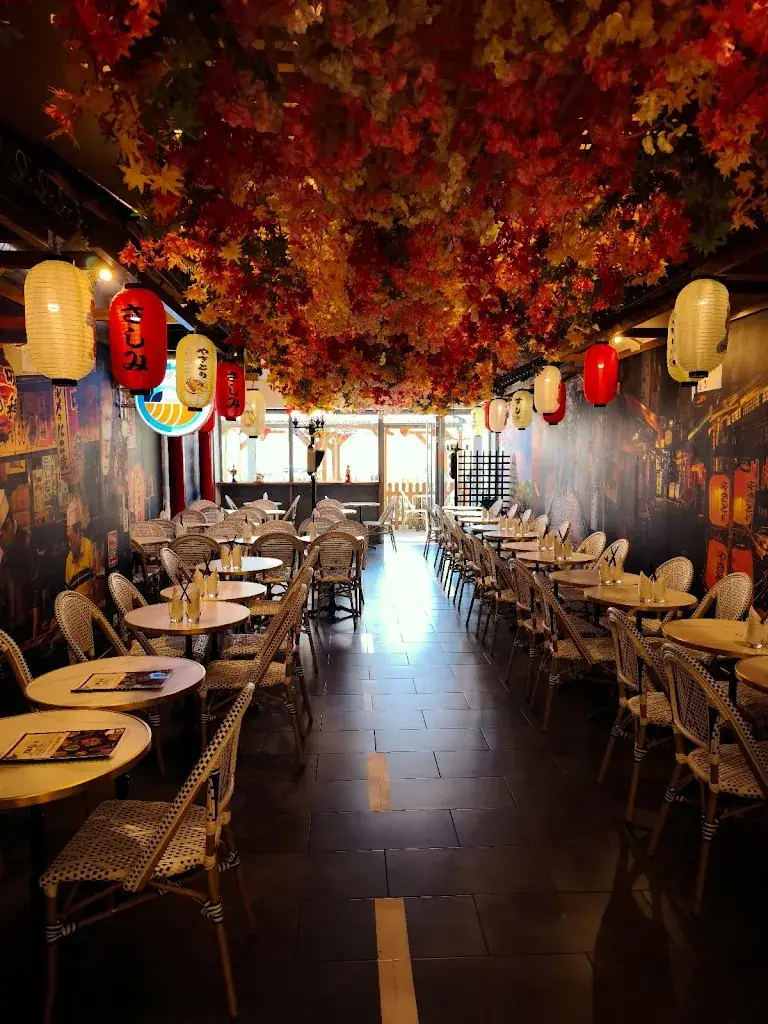 Emoji Sushi_Tholonet_slider_image_3